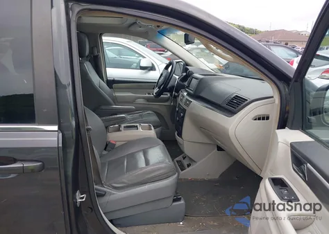 2011 Volkswagen Routan Sel z USA, uszkodzony, nr VIN 2V4RW5DG8BR804720